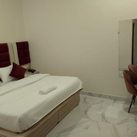Hotel Lr Delite Inn Mathura Εξωτερικό φωτογραφία