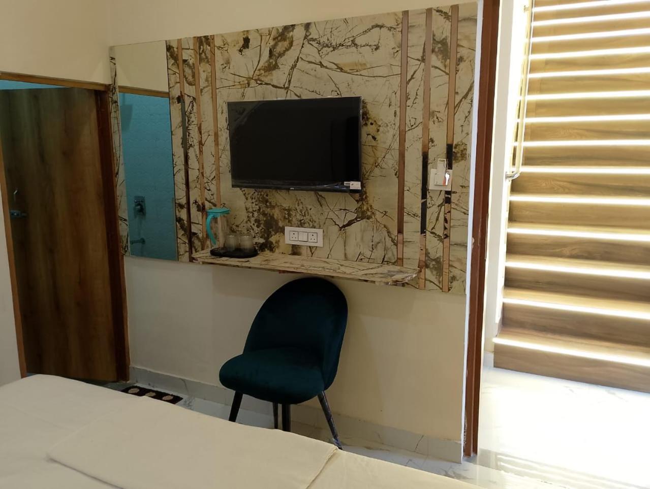 Hotel Lr Delite Inn Mathura Εξωτερικό φωτογραφία
